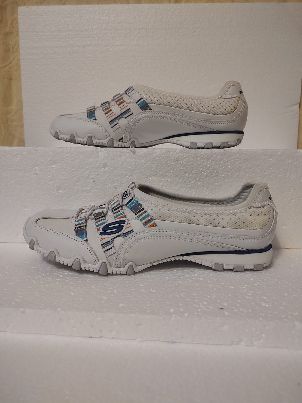 Skechers Forgiven White Slip-On Trainers with Blue & Orange Trim Women's Size 8